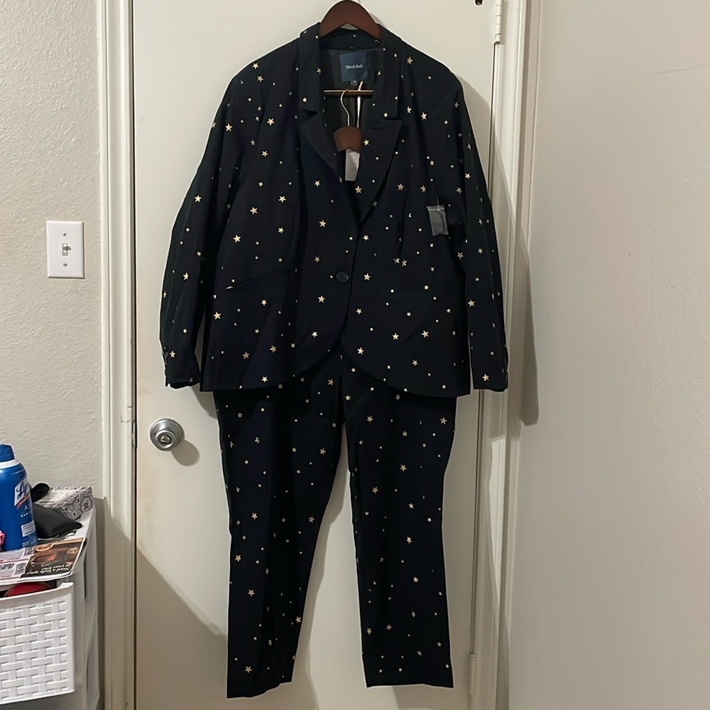 NWT Modcloth Black Star-Patterned Pantsuit Size 4X/26 - Picture 2 of 10